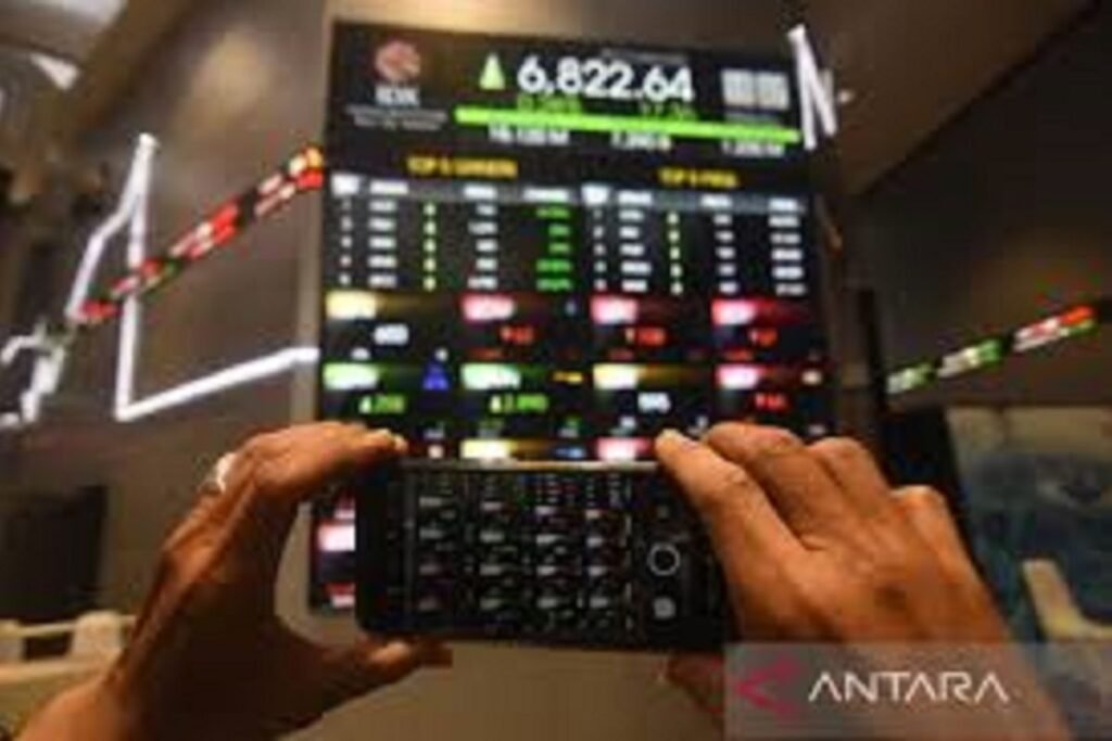IHSG diprediksi variatif seiring sentimen domestik kemudian global