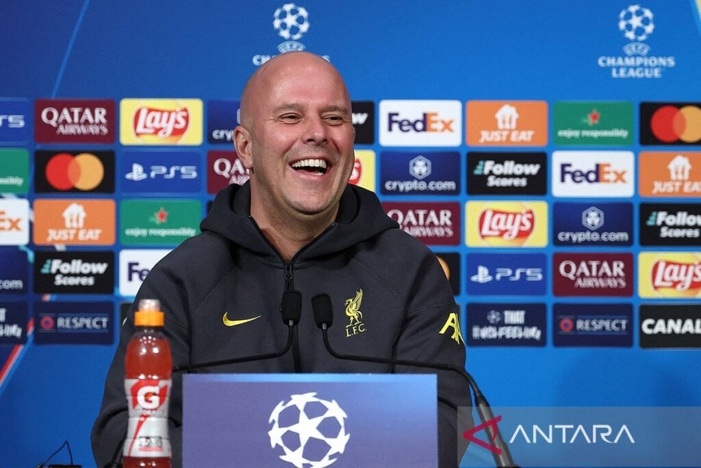 Arne Slot tak terlalu memikirkan juara Turnamen Primer yang dimaksud semakin dekat