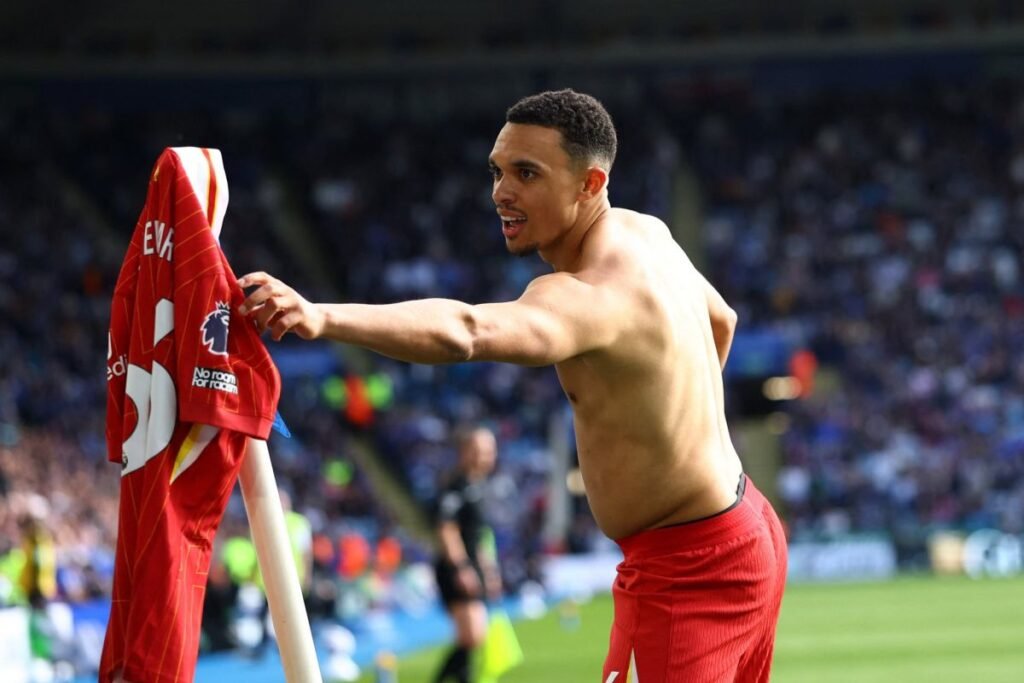 Trent Alexander-Arnold masih enggan bicara masa depannya di area area Liverpool