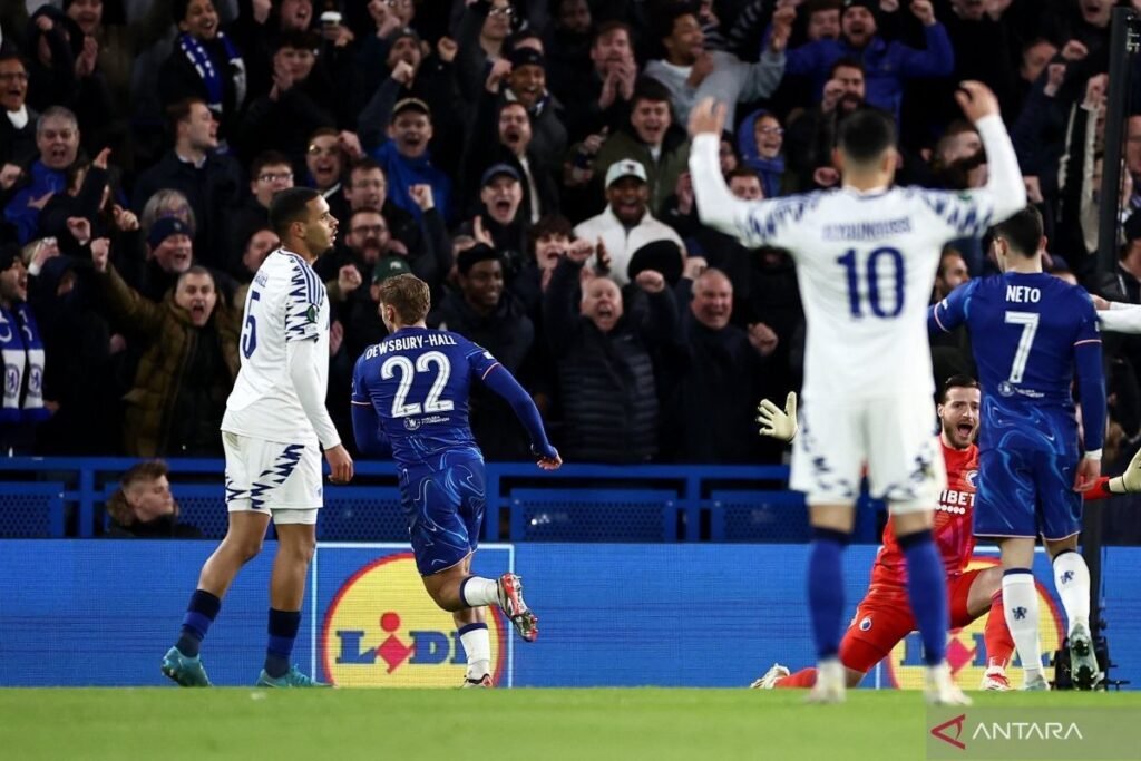 Kompetisi Conference: Chelsea menang telak, Fiorentina menang tipis