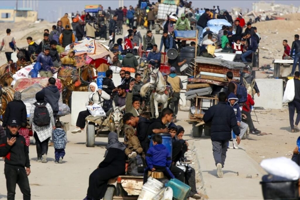 negara negara Israel perintahkan evakuasi segera warga sipil di area tempat Khan Younis, Daerah Wilayah Gaza