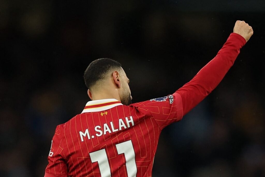 Mohamed Salah menang FWA Footballer of the Year musim ini