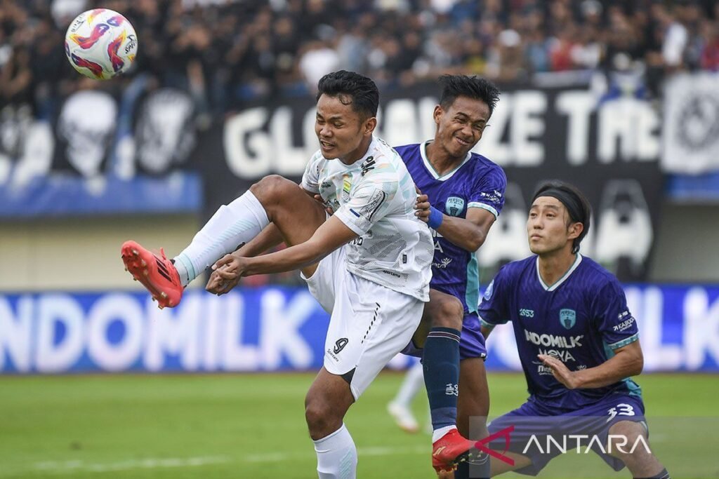 Persita imbangi Persib di dalam drama empat gol
