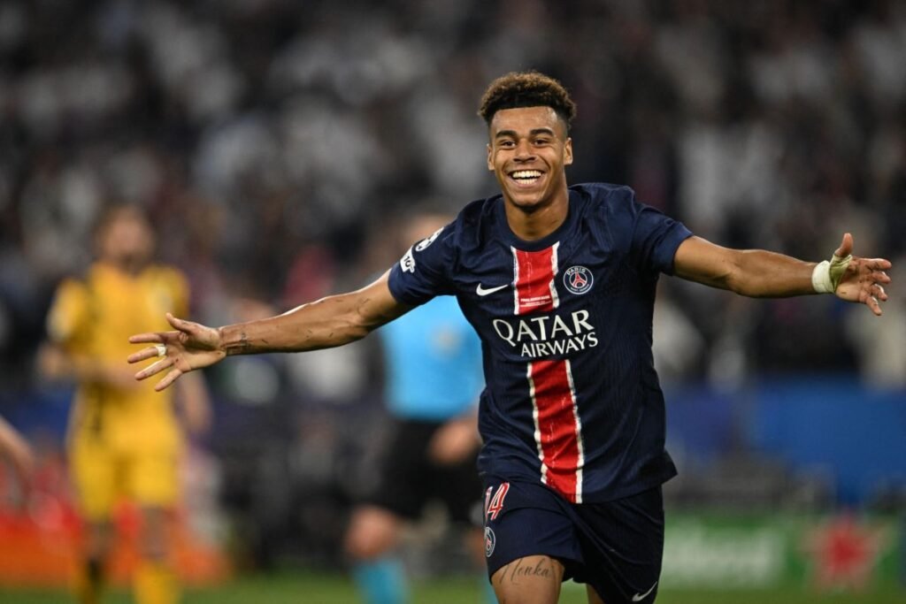 Sosok Desire Doue, wonderkid yang digunakan dimaksud bawa PSG juara Kompetisi Champions