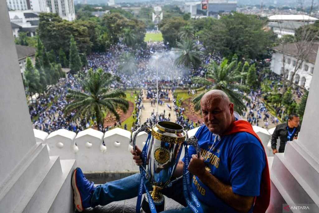 Bojan minta suporter sabar persoalan adaptasi pemain baru Persib Bandung