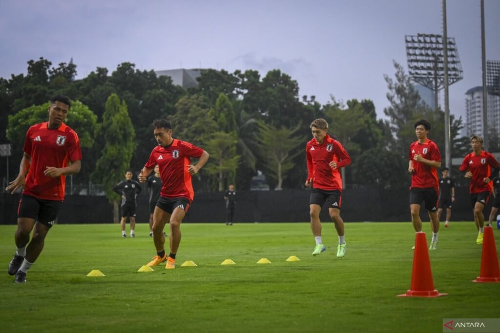 Tottenham Hotspur resmikan bek selama Negeri Matahari Terbit Pusat Perkotaan Takai