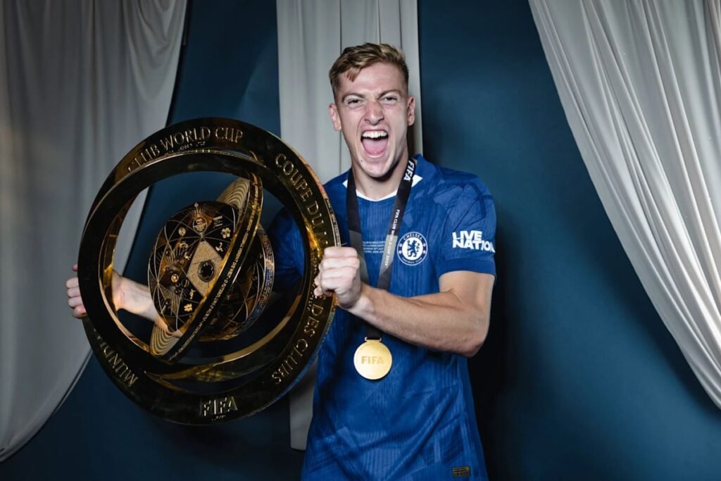 Liam Delap ungkap ambisi raih trofi lainnya bersatu Chelsea