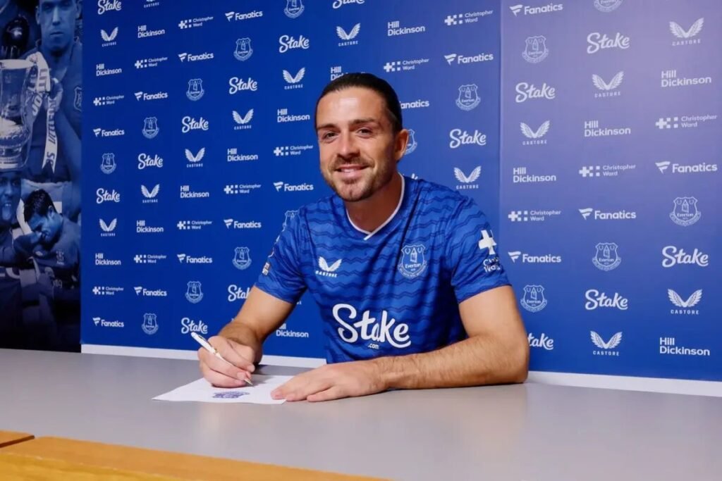 Klub sepak bola Klub sepak bola Everton resmi pinjam Jack Grealish dari Manchester City