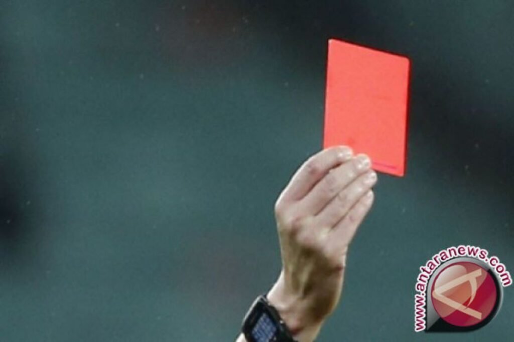 FA skorsing wasit delapan pekan gara-gara komentar kasar untuk Klopp