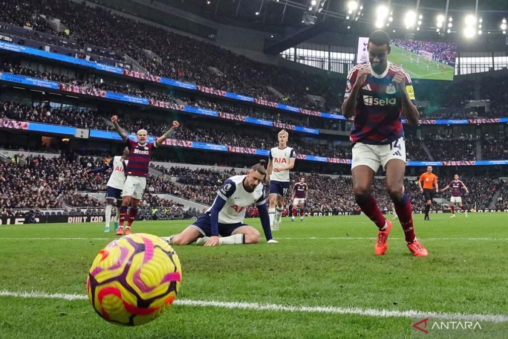 Alexander Isak tegaskan tak mau lagi bermain untuk Newcastle