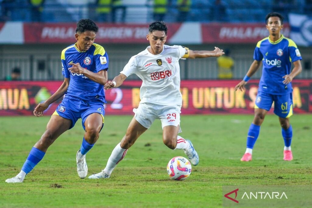 Arema hadapi tiga pasukan iklan sekaligus di tempat di bulan Agustus