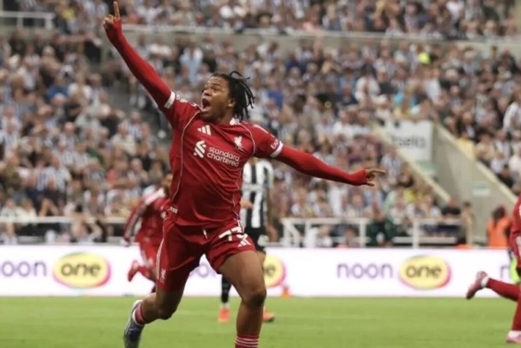 Rio Ngumoha teken kontrak profesional pertama bersatu Liverpool