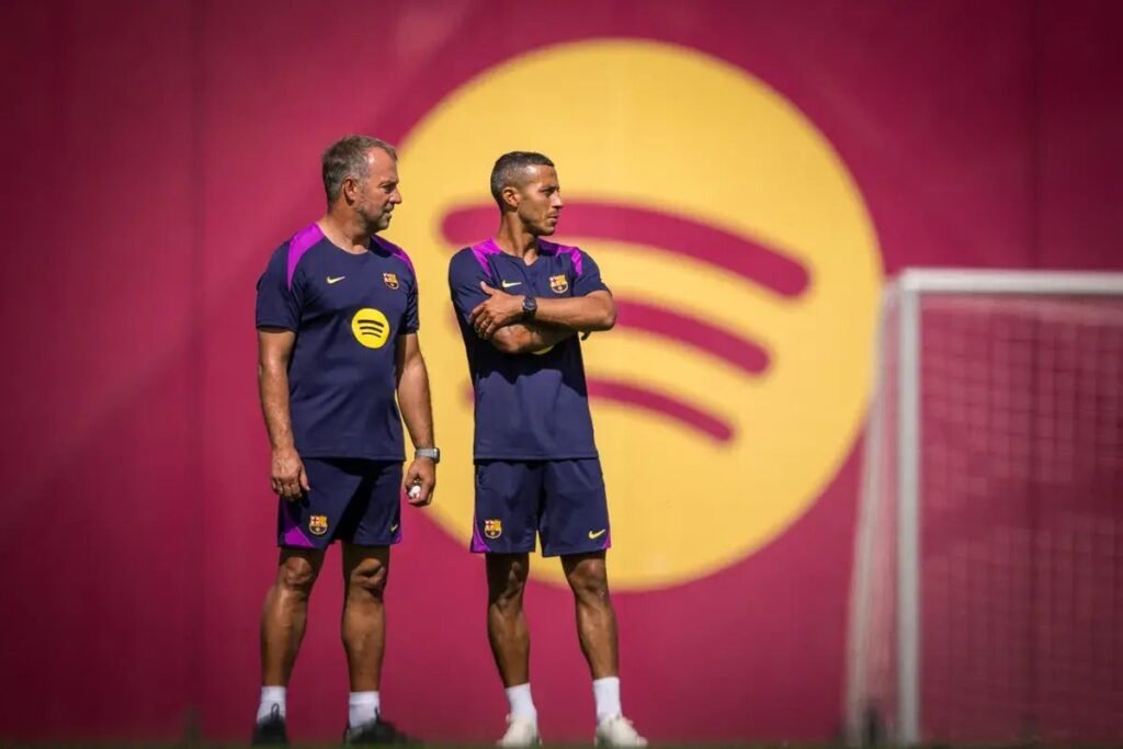 Thiago resmi kembali ke Barcelona sebagai asisten pembimbing Hansi Flick