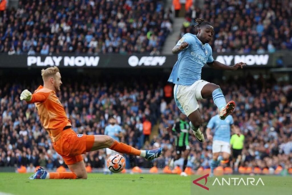 Guardiola puji permainan Doku setelahnya City menang 5-1 berhadapan dengan Burnley