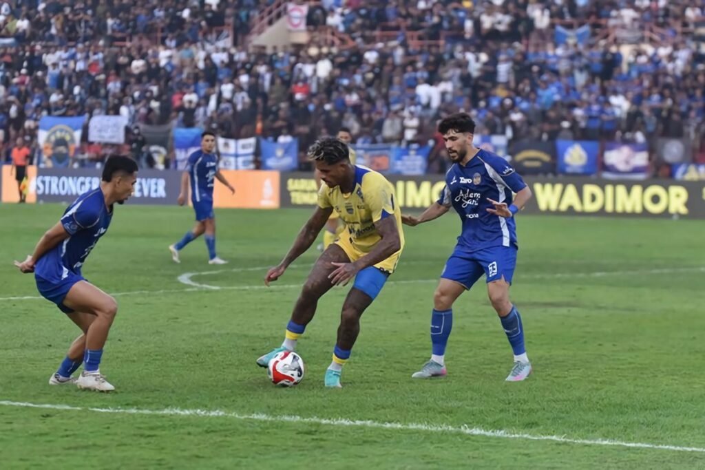 Jadwal lengkap Persib Bandung dalam area bulan September 2025