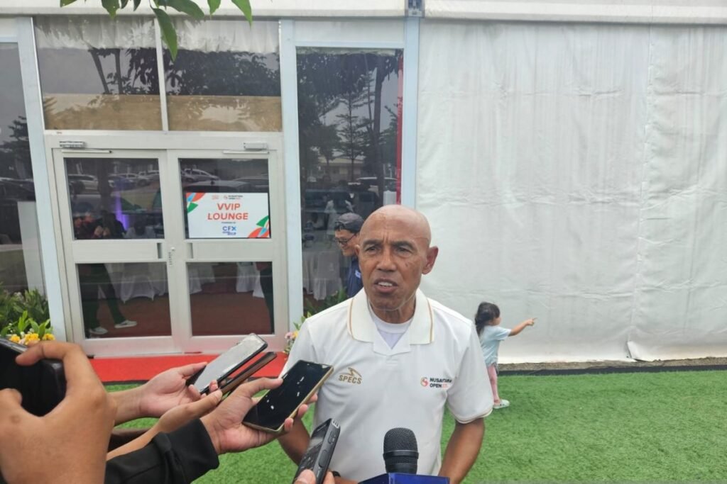 Simon sesalkan langkah Mees Hilgers yang digunakan dimaksud utamakan urusan pribadi