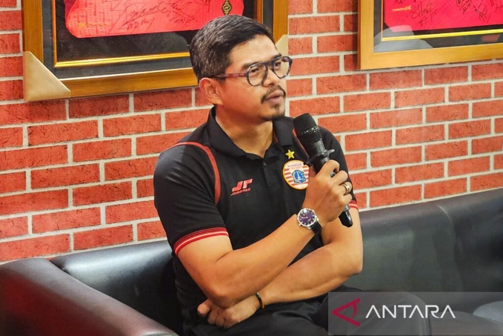 Persija Ibukota Indonesia menunjuk Bambang Pamungkas sebagai direktur olahraga