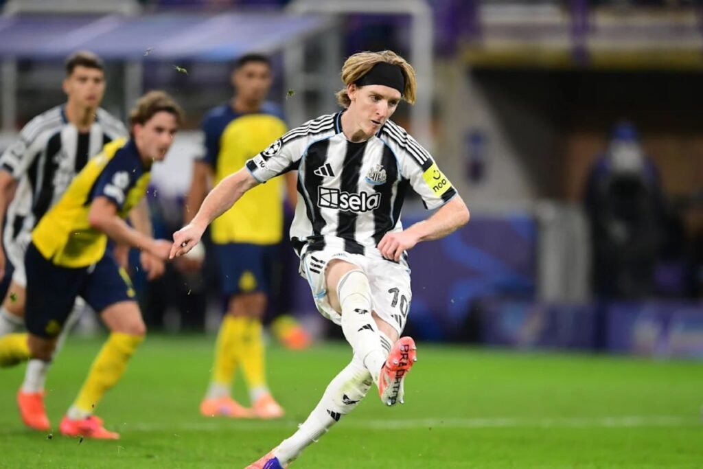 Gordon pimpin Newcastle cukur Royale Union 4-0