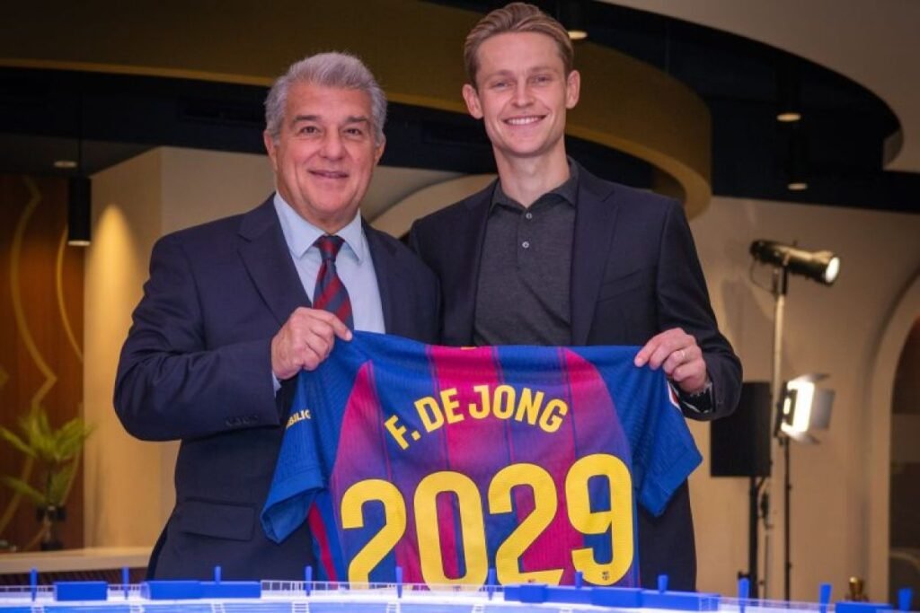 Frenkie de Jong resmi perpanjang kontrak pada Barcelona hingga 2029