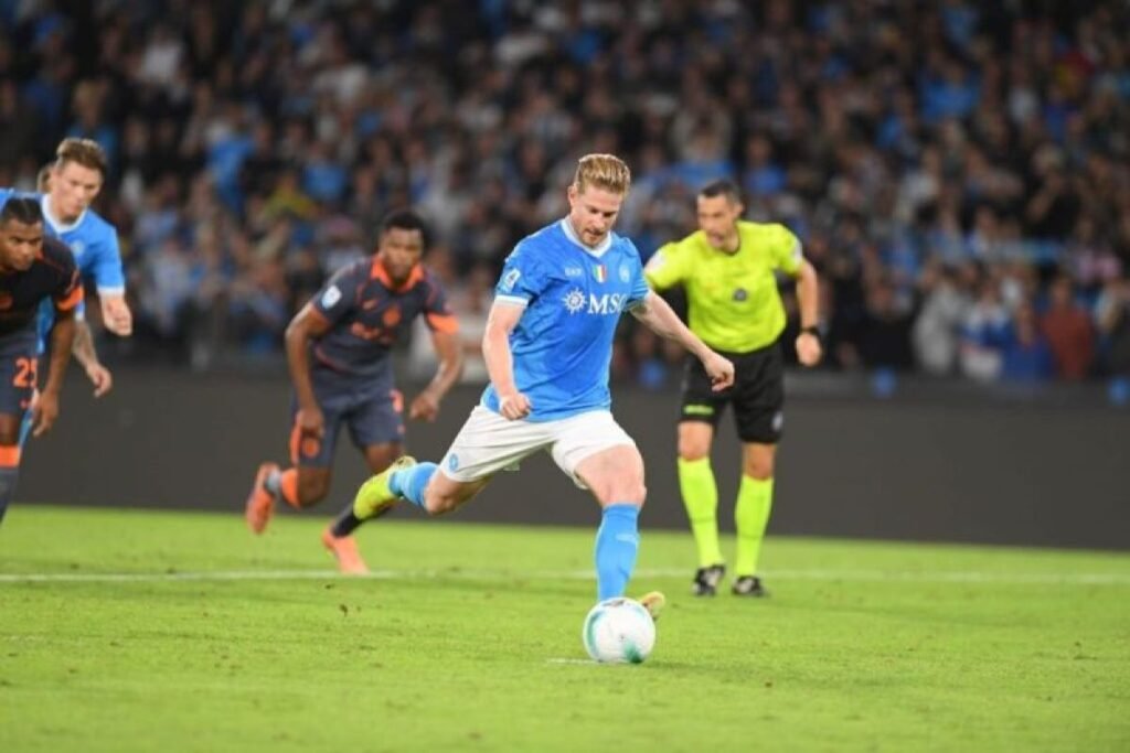 grup tim Napoli kembali ke puncak klasemen pasca menang 3-1 lawan Inter Milan