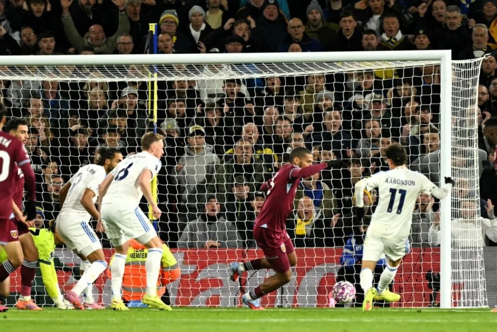 Leeds United loncat ke papan sedang pasca hantam West Ham 2-1