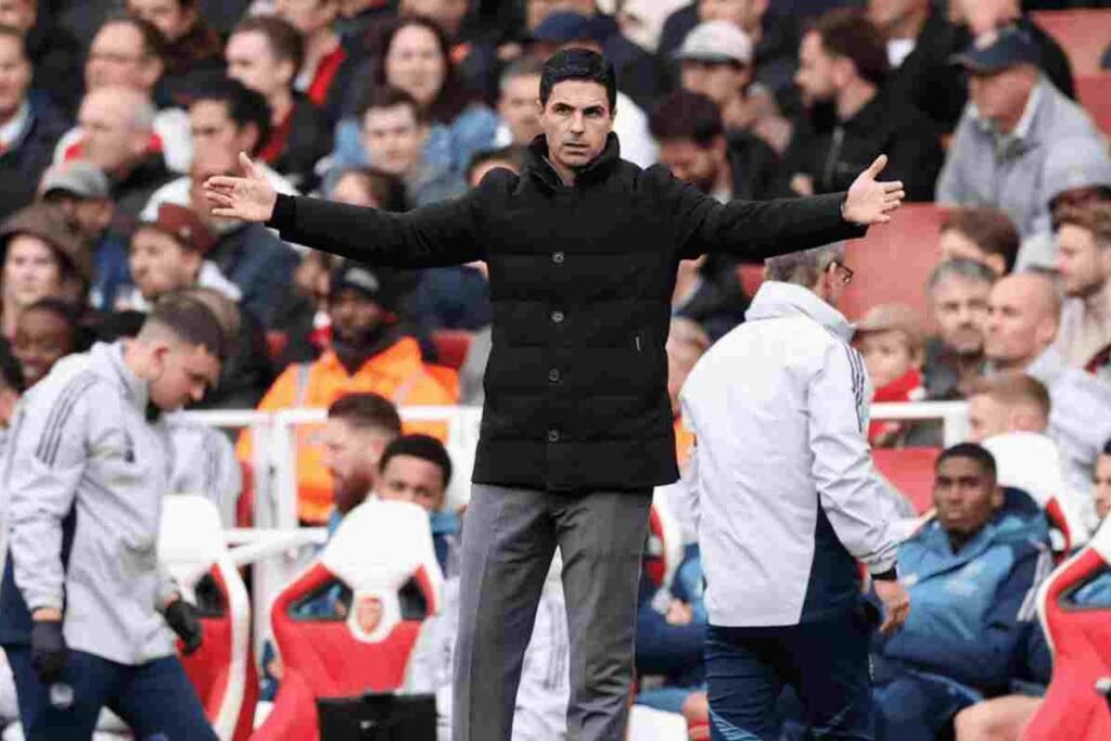 Klasemen Kejuaraan Inggris: Arsenal rebut pucuk klasemen dari Liverpool