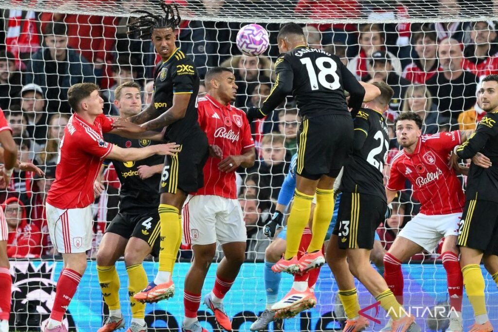 United incar enam laga tanpa kalah pada waktu jamu Klub sepak bola Klub sepak bola Everton ke Old Trafford