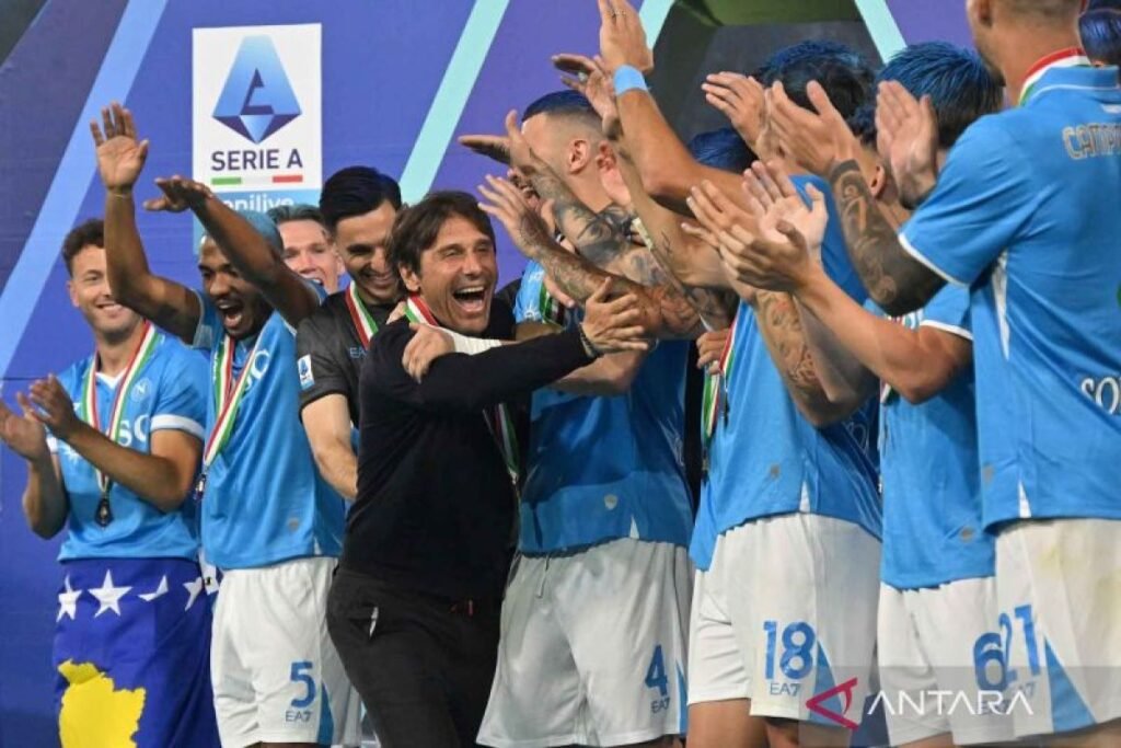 tim squad Napoli ingin dedikasikan kemenangan lawan Qarabag untuk Maradona