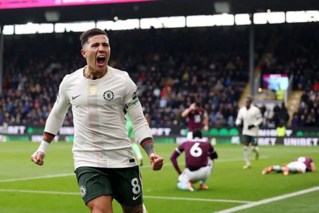 Chelsea naik ke sikap kedua klasemen setelahnya tundukkan Burnley 2-0