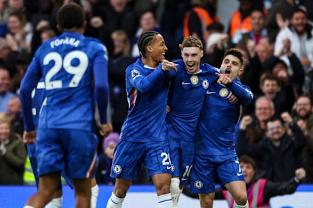 Chelsea raih kemenangan meyakinkan 2-0 berhadapan dengan Klub sepak bola Klub sepak bola Everton di pada Stamford Bridge