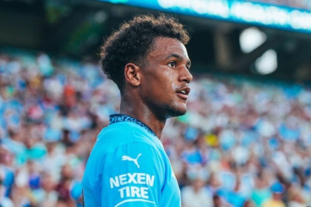 Oscar Bobb hengkang apabila Manchester City datangkan Semenyo