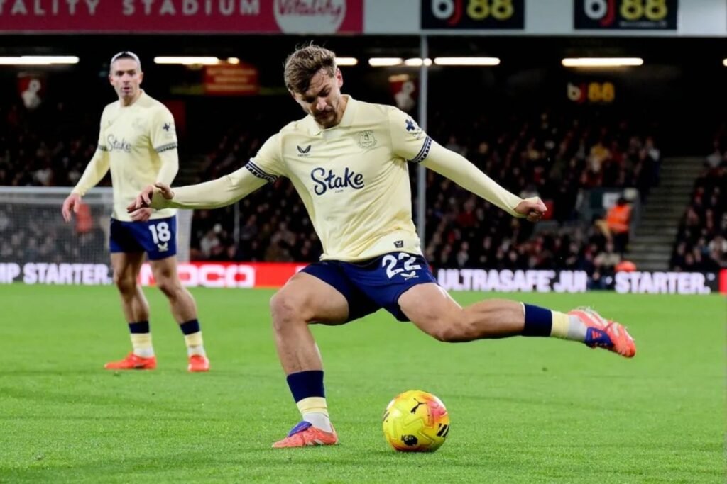 Moyes sanjung Dewsburry-Hall usai Klub sepak bola Klub sepak bola Everton kalahkan Bournemouth