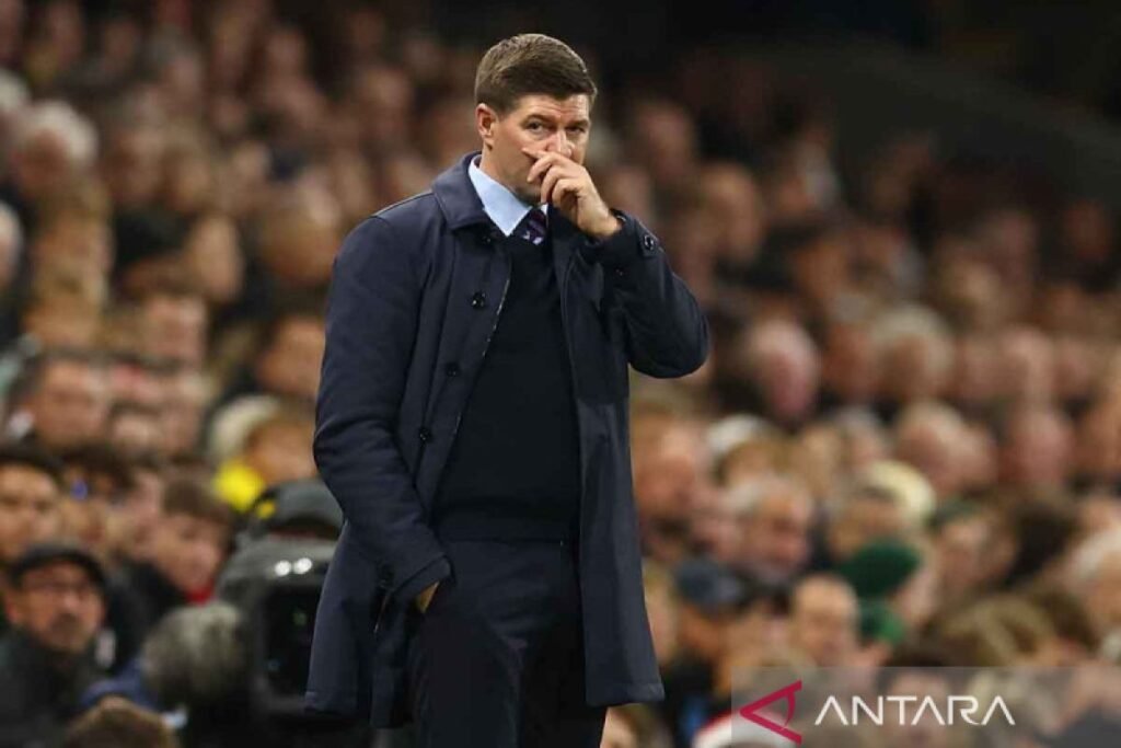 Steven Gerrard meminta-minta Salah tarik pernyataan perihal Liverpool