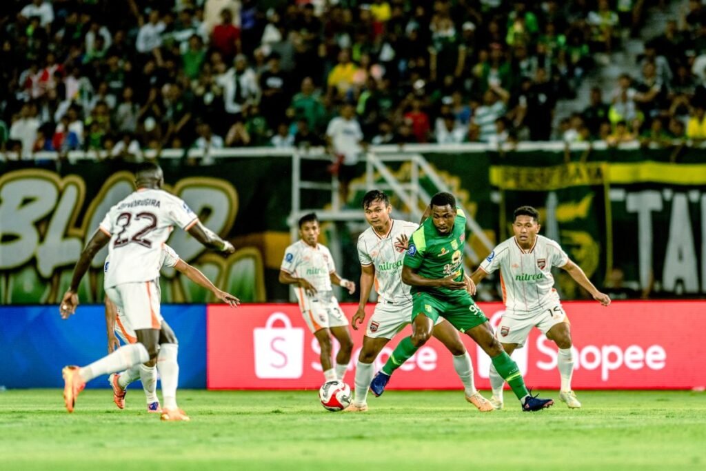 Persebaya apresiasi pemain meskipun imbang 2-2 lawan Borneo