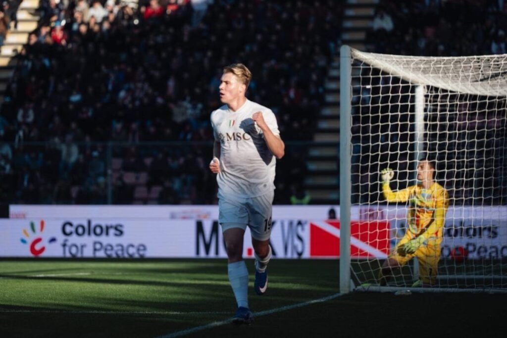 Rasmus Hojlund borong dua gol, squad klub Napoli kalahkan Cremonese 2-0