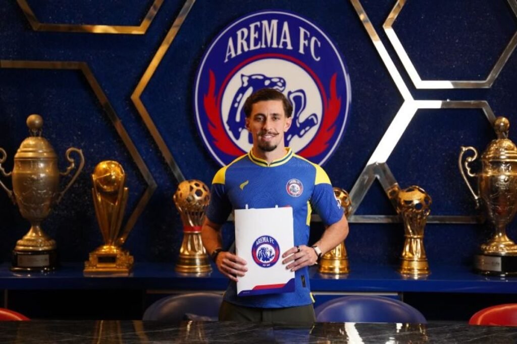 Gustavo Franca tak kesulitan mainkan peran berbeda bersatu Arema FC