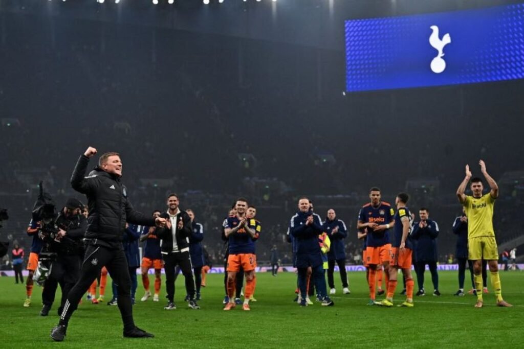 Newcastle kalahkan Spurs, Howe: Itu pertandingan aneh